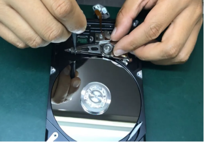 機械硬盤調整磁 機械硬盤調整磁