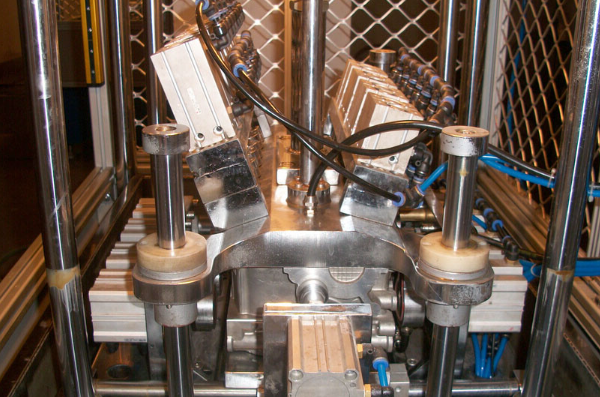 汽車檢測(cè)設(shè)備.png 汽車檢測(cè)設(shè)備.png